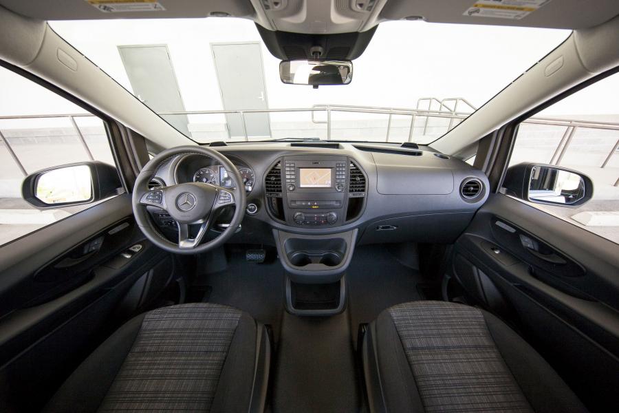 Торпедо Mercedes-Benz Metris Cargo Van 2015 года  (фото 29 из 31)